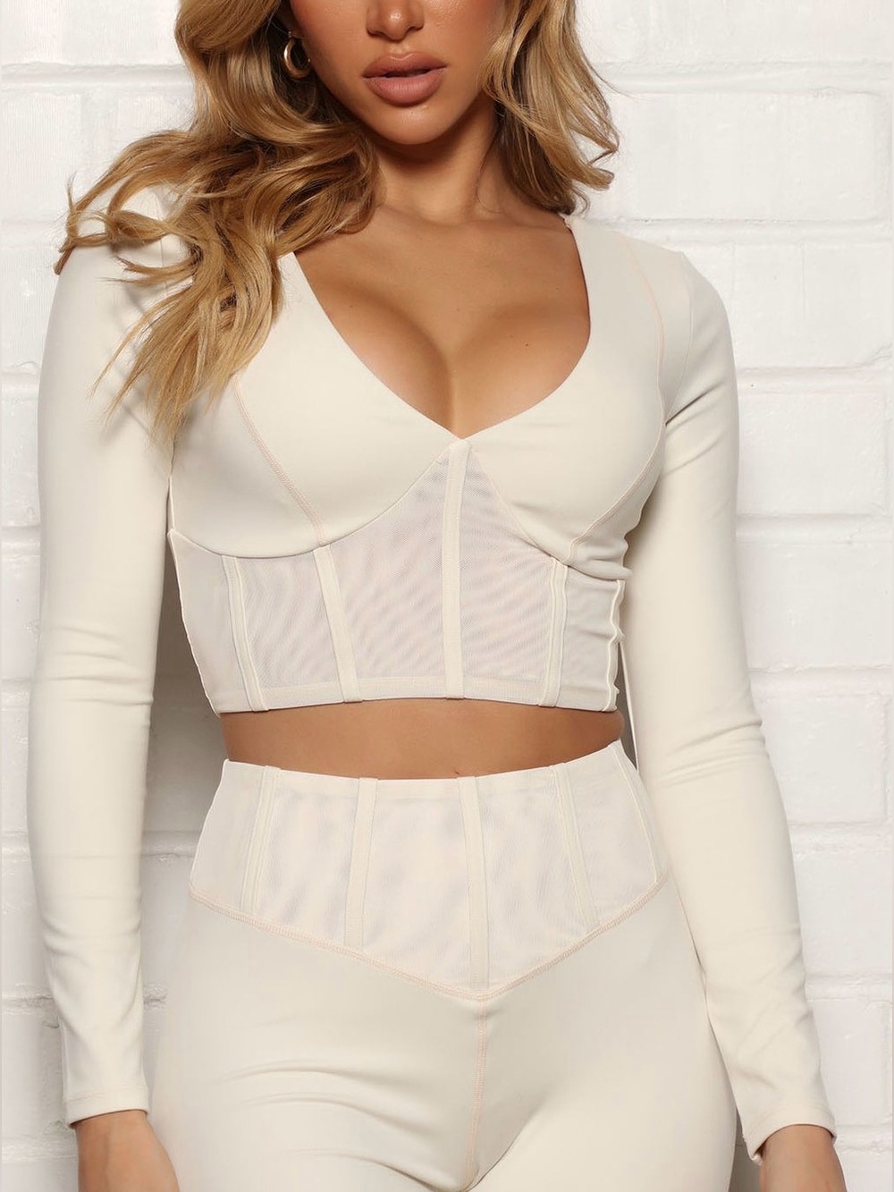 NEW Coveted Corset Active Long Sleeve Crop Top- Cream size L